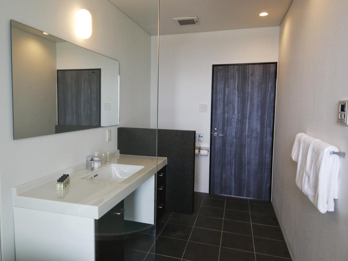 Transit Overnight Hotel Yomitan Esterno foto